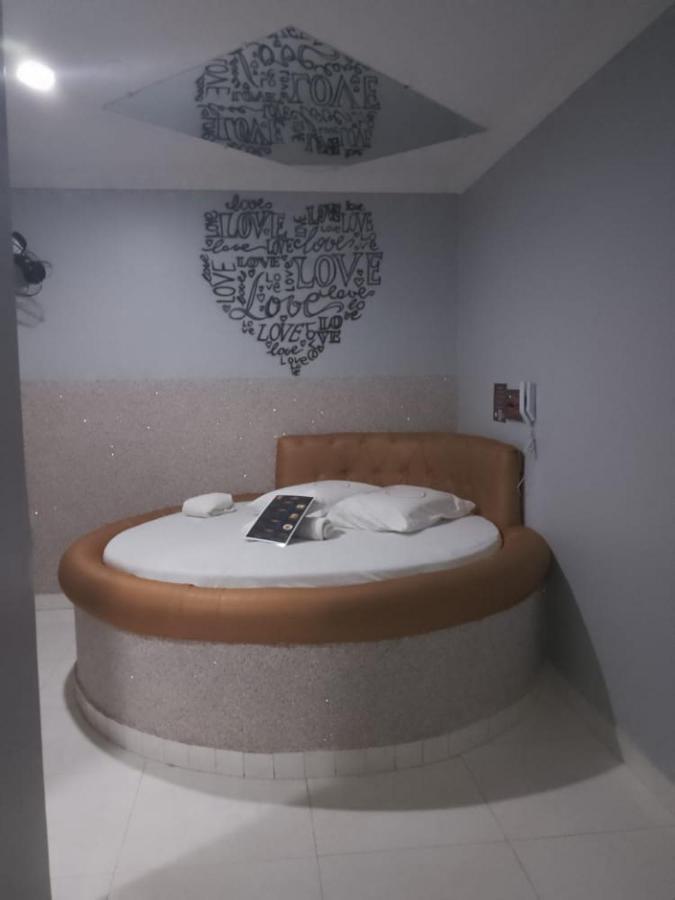 Hotel L Motel 1001 Noites - Setor O Brezilya Dış mekan fotoğraf